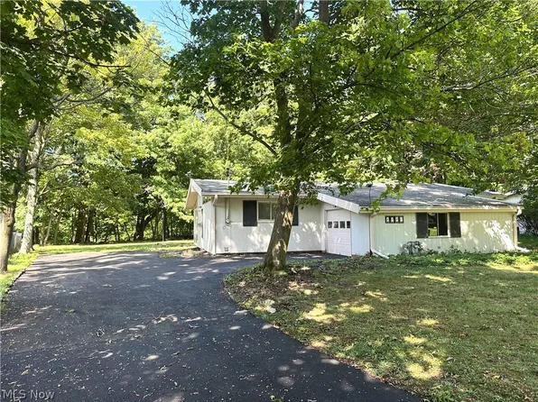 4949 Horizon Dr, Richmond Heights, OH 44143