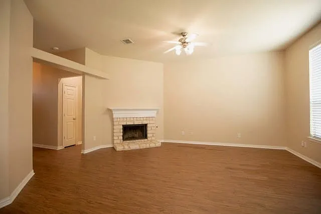 8000 Raintree Dr — Photo 3