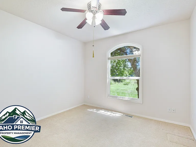 418 E Trailside Dr — Photo 24
