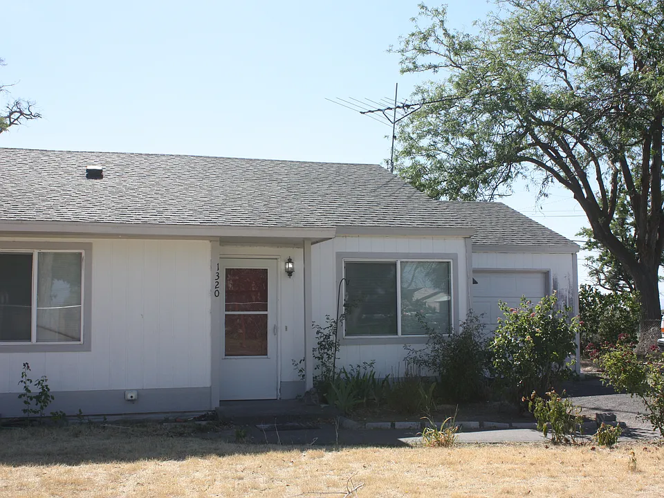 1320 Pershing Rd #1320
