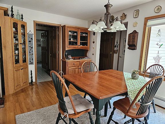 5th image of 43 Sandy Ln