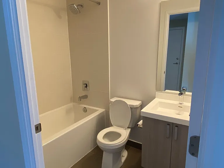 7895 Jane St #713 — Photo 10