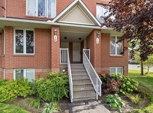 10 Lakepointe Dr, Ottawa, ON K4A5E3