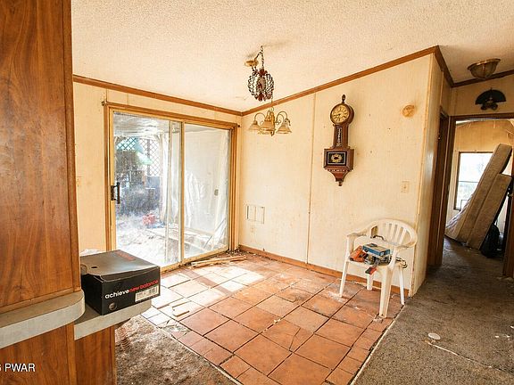 4th image of 391 Butternut Rd