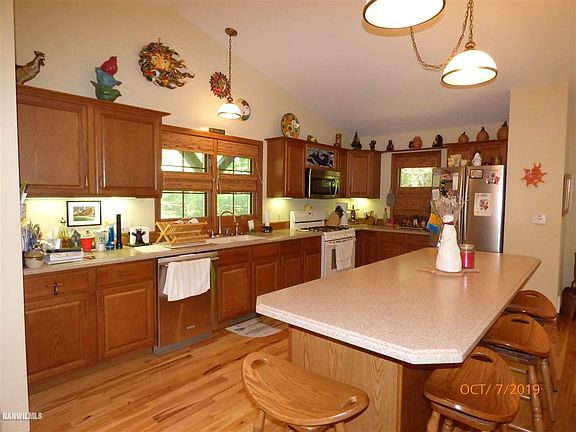 2nd image of 9A72 Evergreen Dr