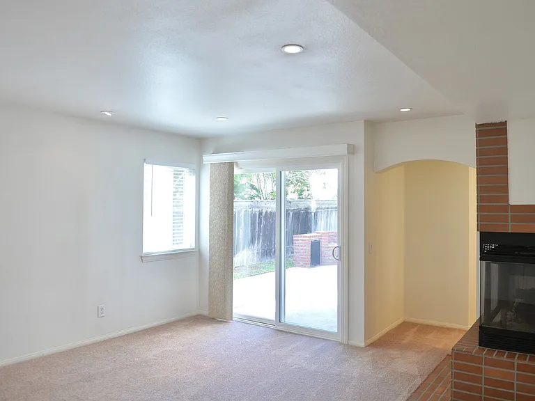 37 Port Royale Rd — Photo 21