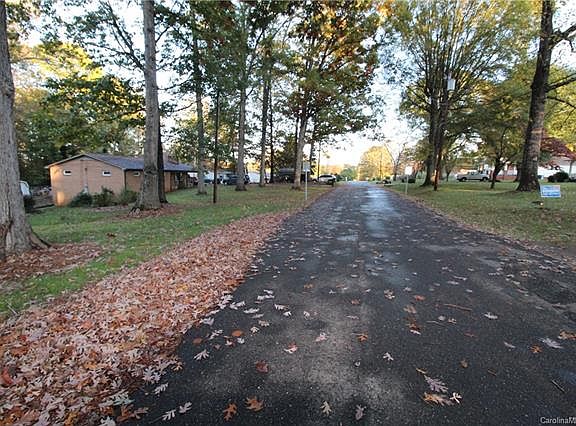 4th image of 709 McAdenville Ave