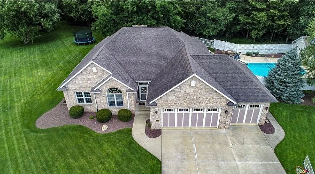 23023 Cottage Grove Ct photo 1