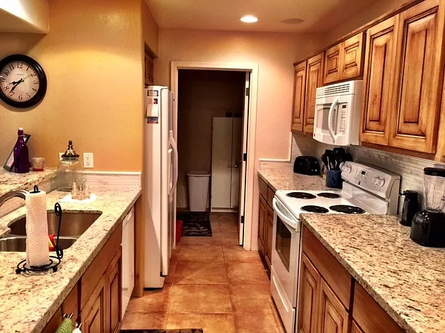 13824 N Kendall Dr #A — Photo 7