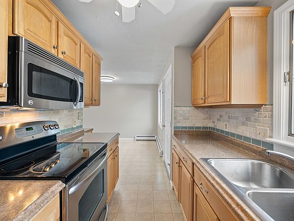 5th image of 99 Cortland Cir #99