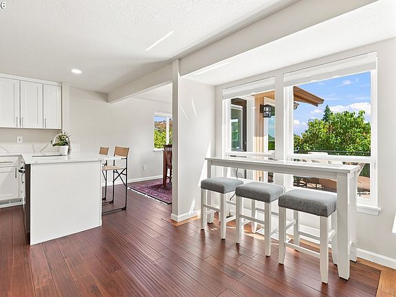 5th image of 17190 Robb Pl