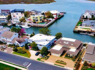 8101 Lagoon Dr, Margate, NJ 08402