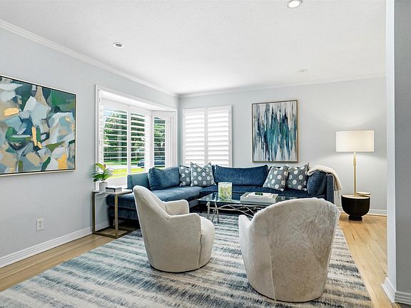 3rd image of 3975 Clover Ln