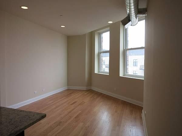 1st image of 2042 W North Ave #4