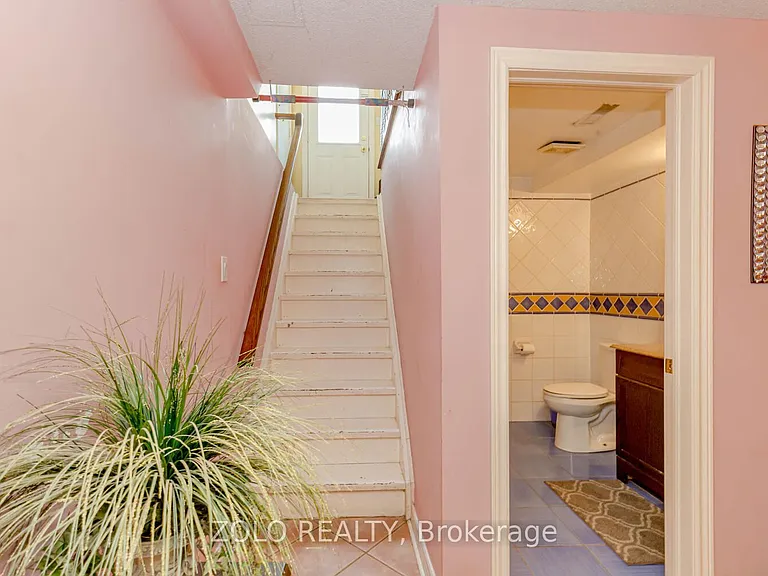 1474 Rosemanor Dr — Photo 3