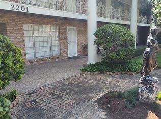 2201 Fountain View Dr APT 14J, Houston, TX 77057