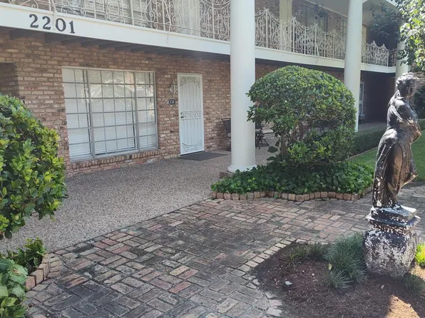 2201 Fountain View Dr APT 14J, Houston, TX 77057