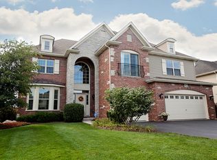 432 Bennett Dr, North Aurora, IL 60542