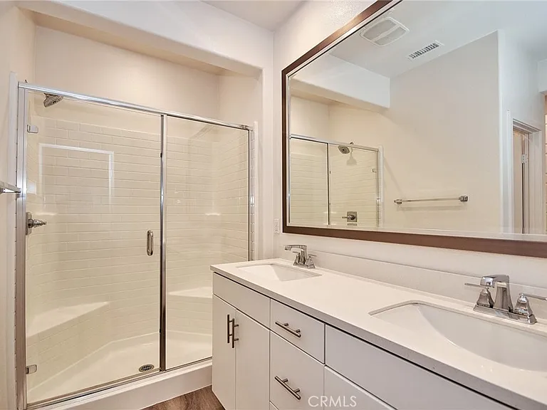 5931 Spring St — Photo 15
