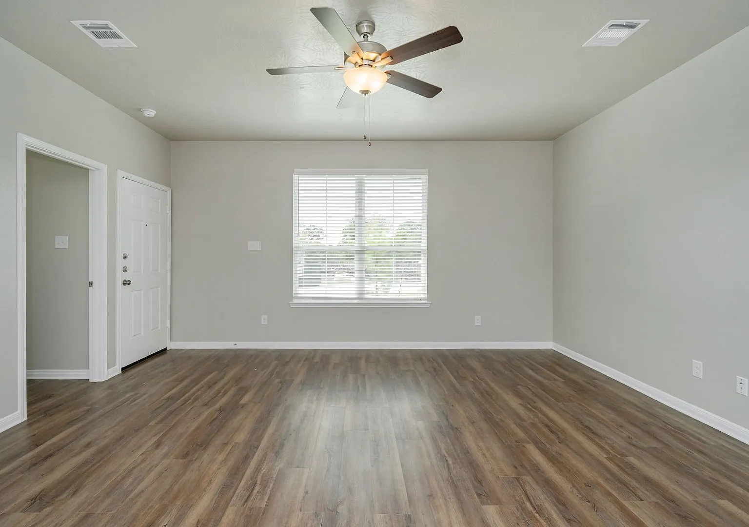 1126 Trellis Pass — Photo 4