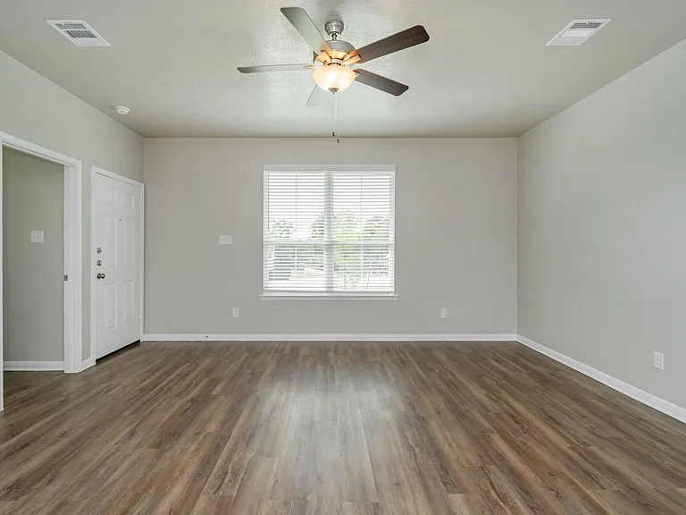 2047 Vintage Farms Way #1 — Photo 4