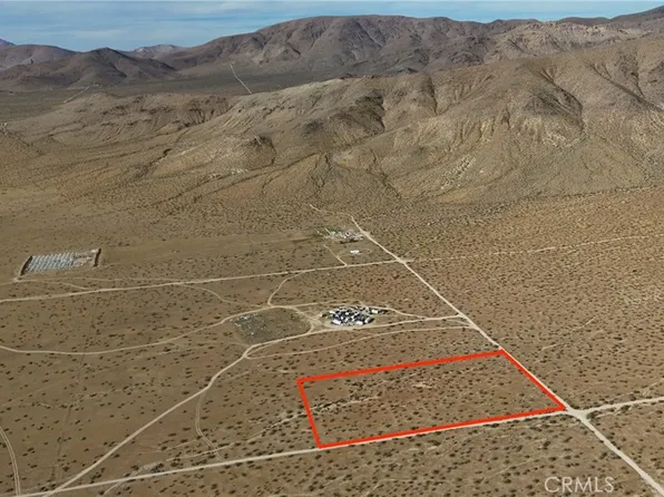 712 Oldenburg Rd, Apple Valley, CA 92307