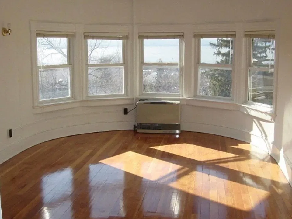 305 S Union St #6