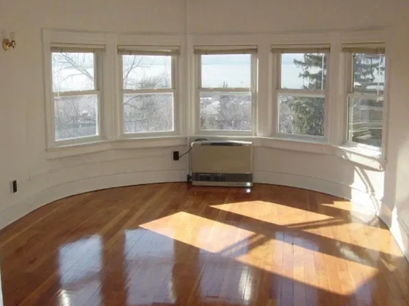 305 S Union St #6, Burlington, VT 05401