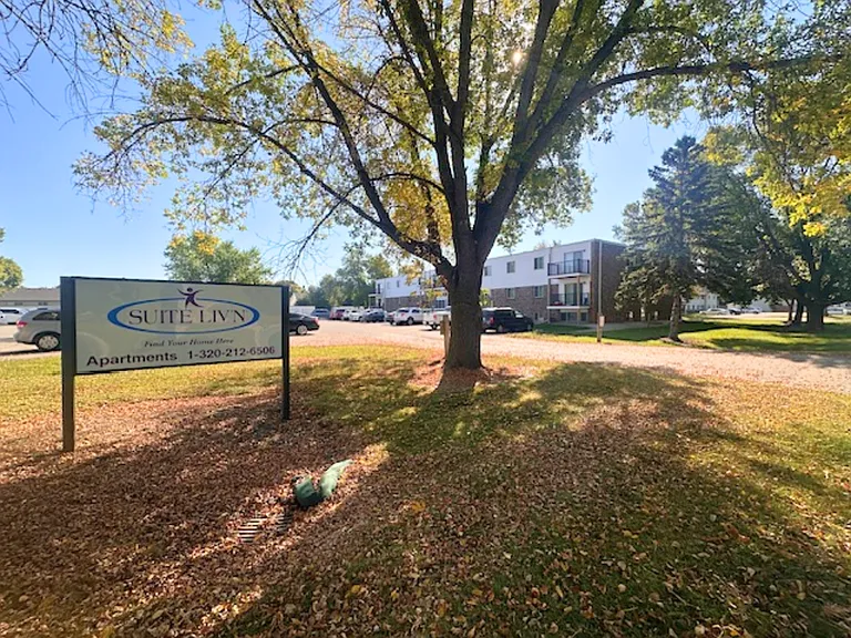 325 Lakeland Dr. Building