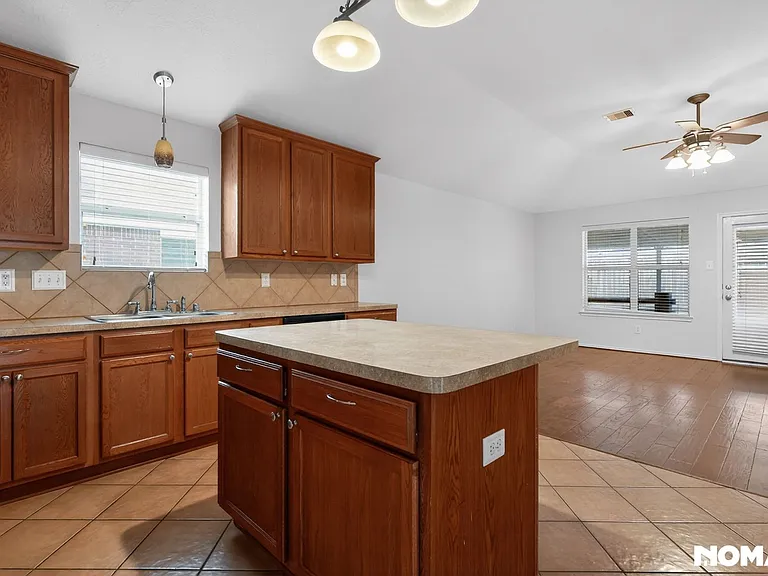 3610 Kale St — Photo 7