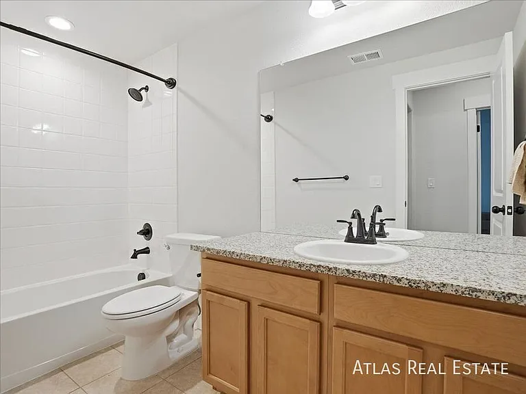 2092 Glean Dr — Photo 37