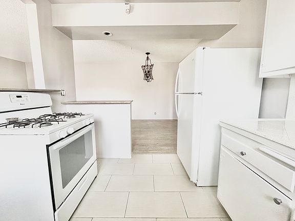 3rd image of 856 S Sherbourne Dr #6