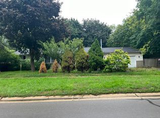 21610 Middlebelt Rd, Farmington Hills, MI 48336
