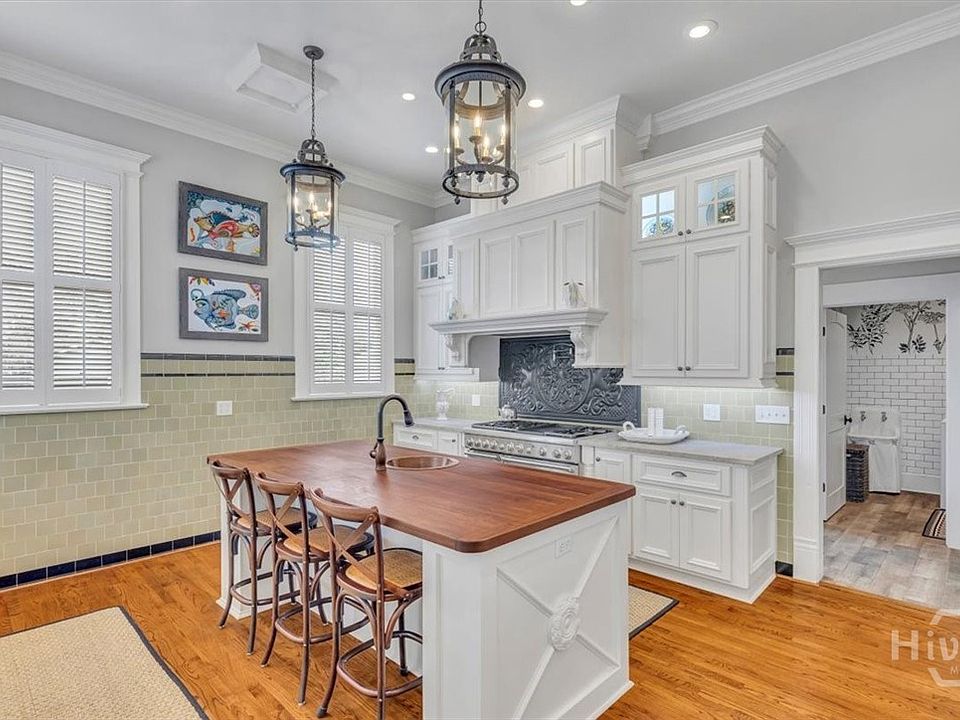 16th image of this home