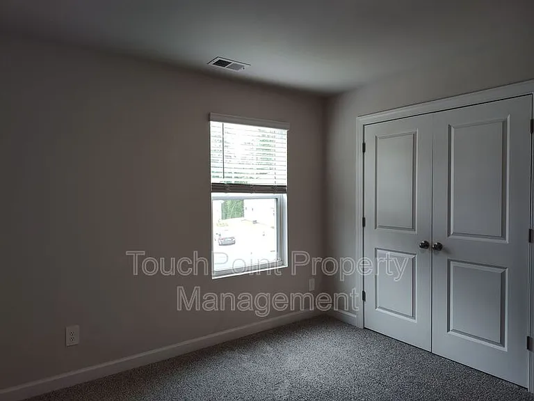 115 Sentinel Ct — Photo 33
