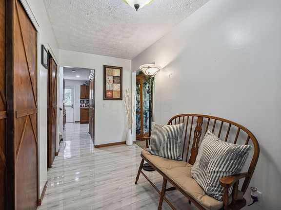 5th image of 8621 Meadowton Ct