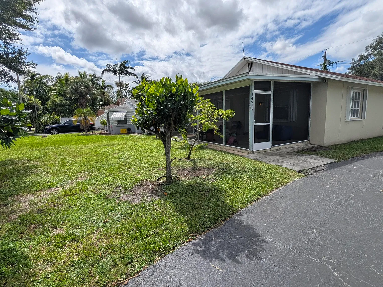 2 bed, 1.0 bath, 1296 sqft, $2,600 — Photo 3