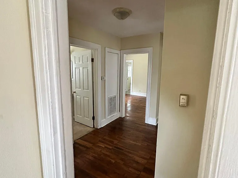113 Pine St NE — Photo 5