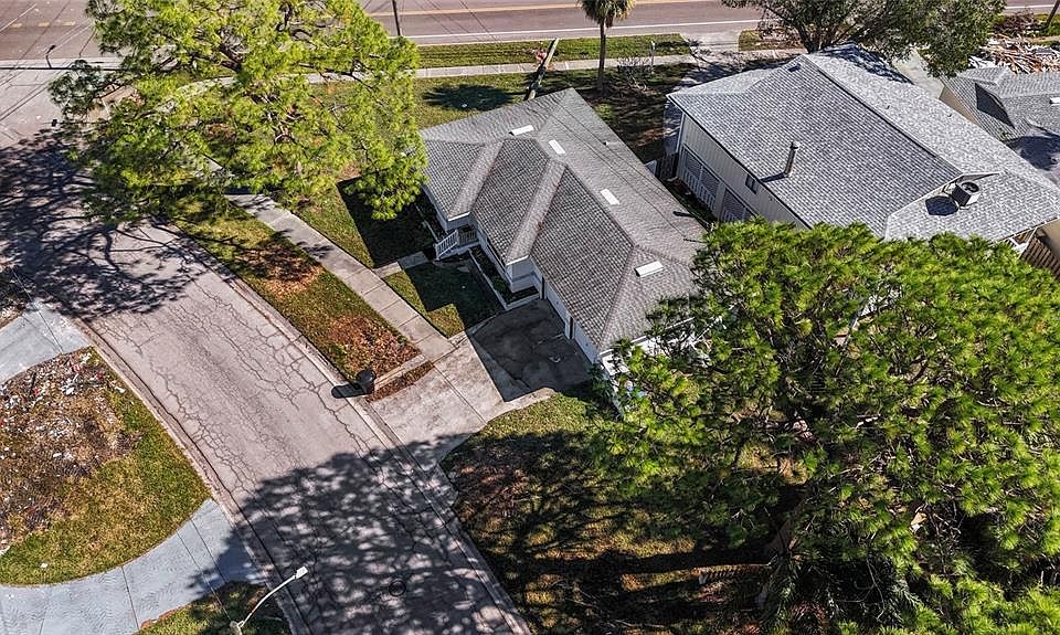 4666 Helena St NE, Saint Petersburg, FL 33703 | MLS #TB8327669
