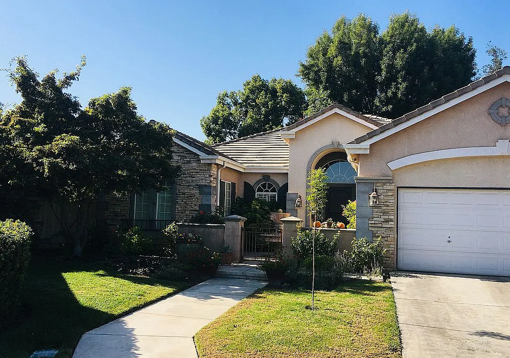 2171 W Via Delfini photo 1