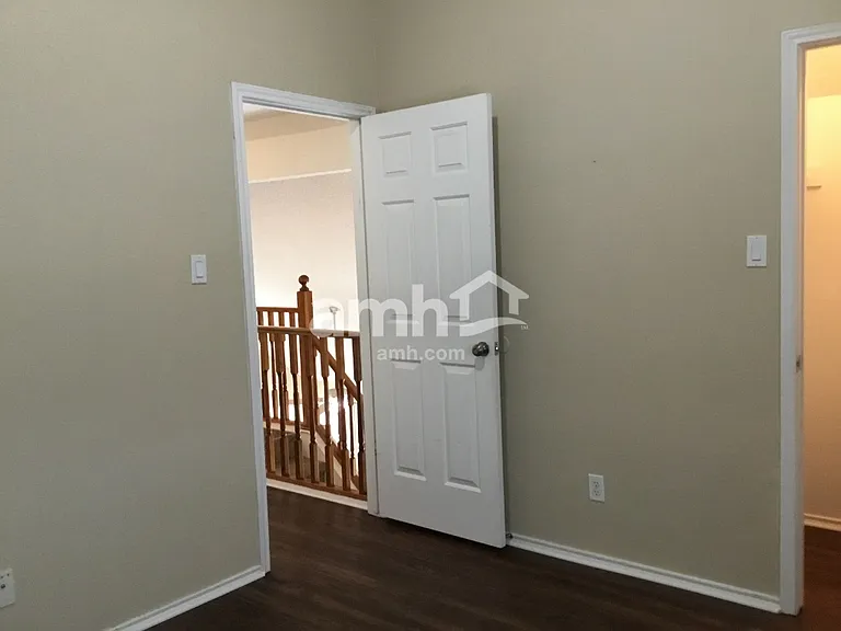 923 Plantation Dr — Photo 18
