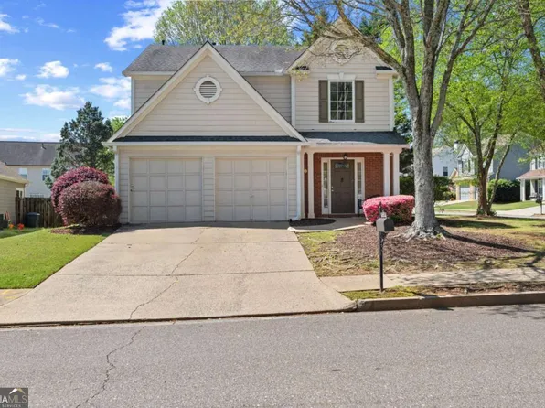 4070 Amber Leaf Dr, Roswell, GA 30076