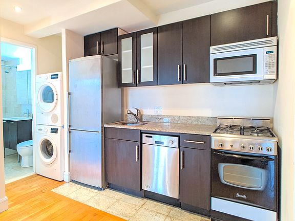 4th image of 636 E 11th St APT 6F