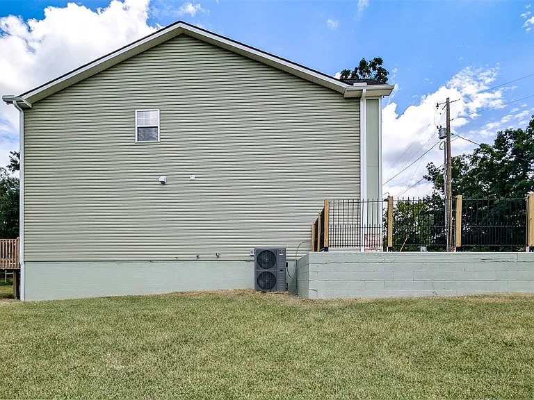 4 McHugh Ln — Photo 30