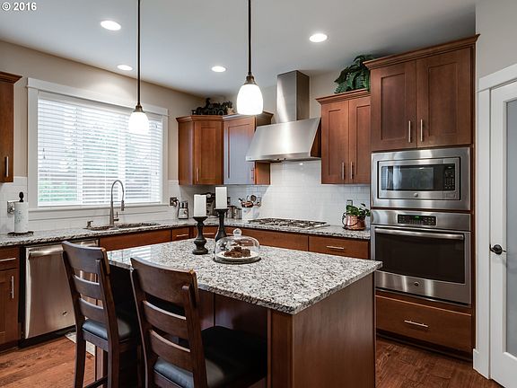 5th image of 15584 SE Owl Ln