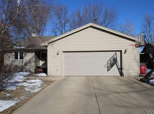 5104 S Tomar Rd, Sioux Falls, SD 57108