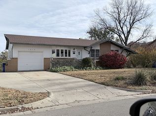 1017 S Garfield St, Junction City, KS 66441