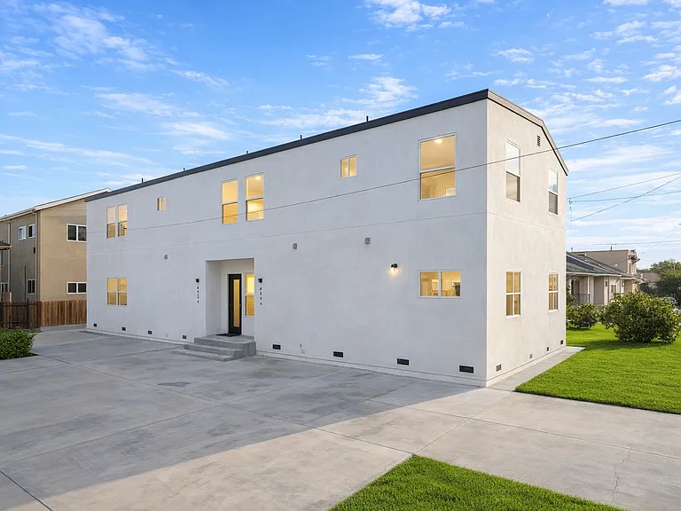 6256 Stewart St — Photo 13