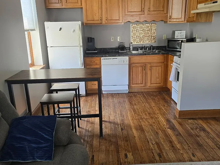 109 Maple St — Photo 8