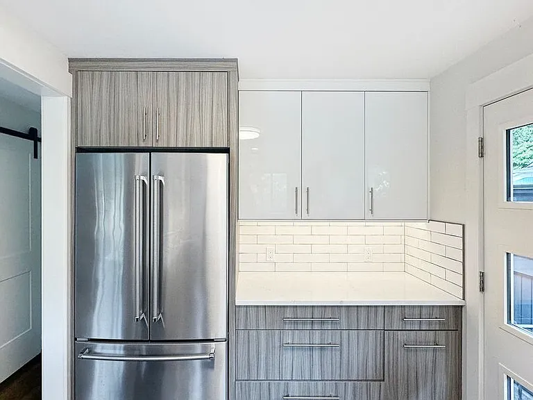 3803 Carr Pl N — Photo 2